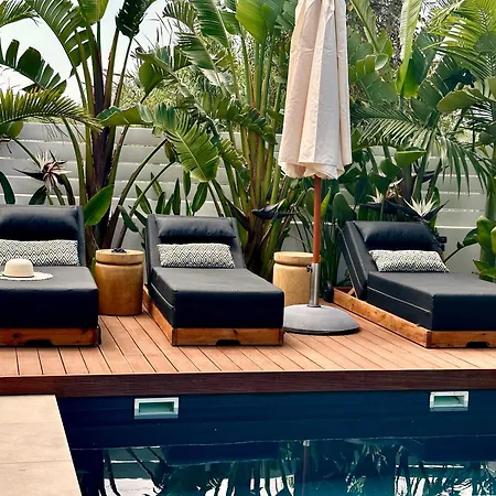 Lora Pearl Luxury